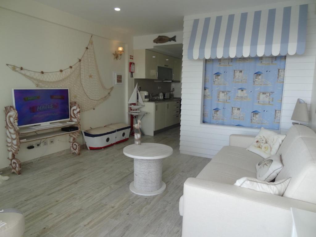 Akisol Sesimbra Beach III room 3